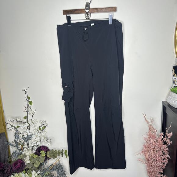 ALO YOGA 2025 Megastar Cargo Pant Black Sz M $138 {R29} - Picture 2 of 6